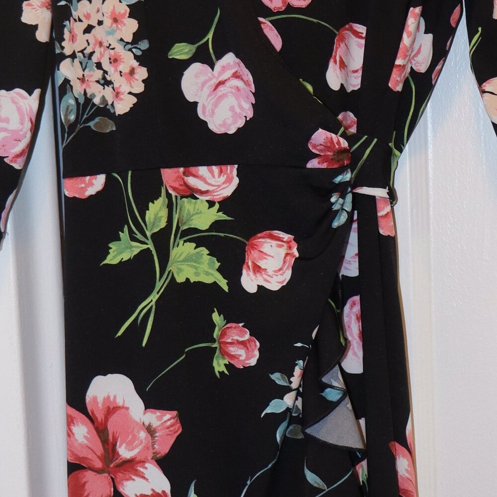 Kiyonna Floral Wrap Dress - Picture 6 of 6